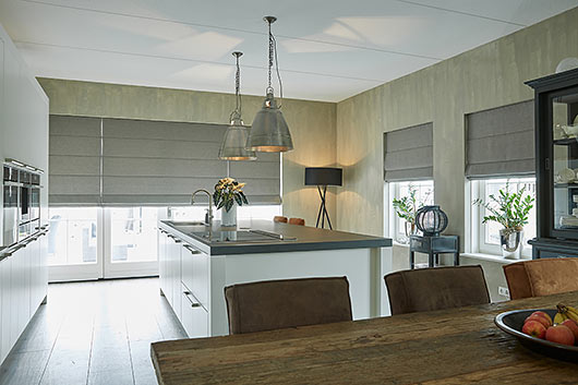 shades-pic-4-11-Roman